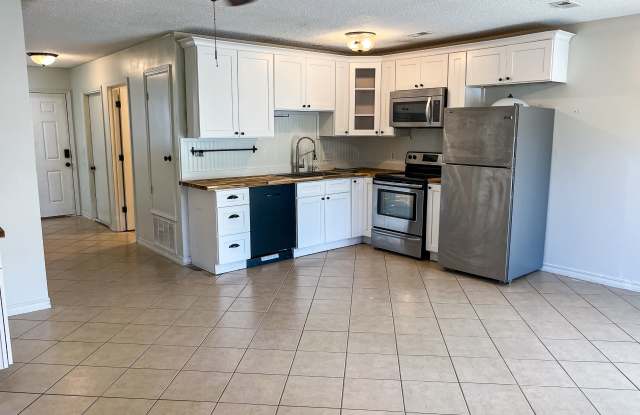 637 Virginia Oak Court - 1