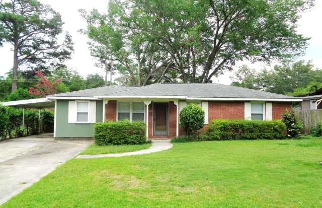 Photo of **Available Now** Spacious 3 Bedroom 2 Bath in Savannah!