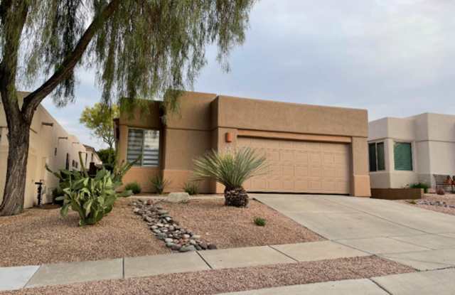 Gated community near Sabino Canyon/Tangue Verde