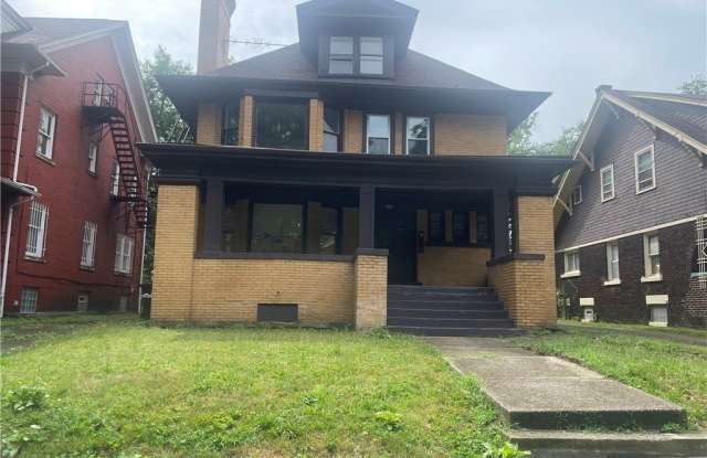 Photo of 1420 Ansel Road