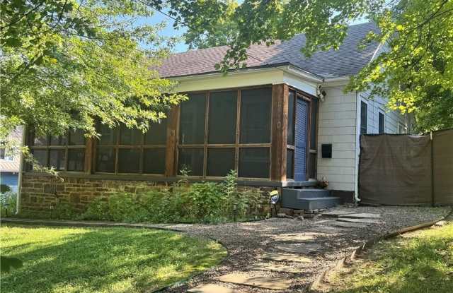 Photo of 610  N Olive  AVE