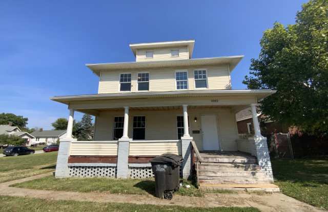 Photo of 1003 E Main St