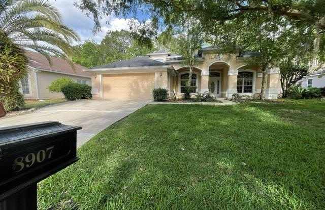 8907 HAMPTON LANDING Drive E