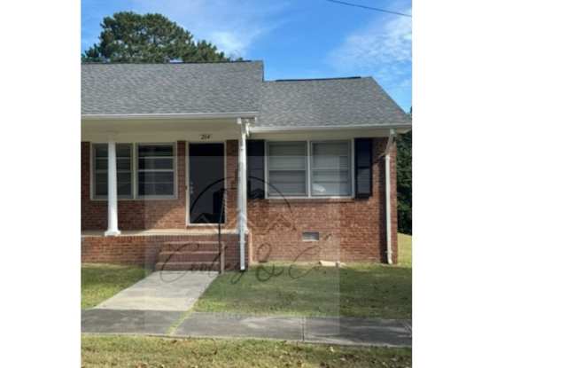 Photo of 204 West McNeill Street33