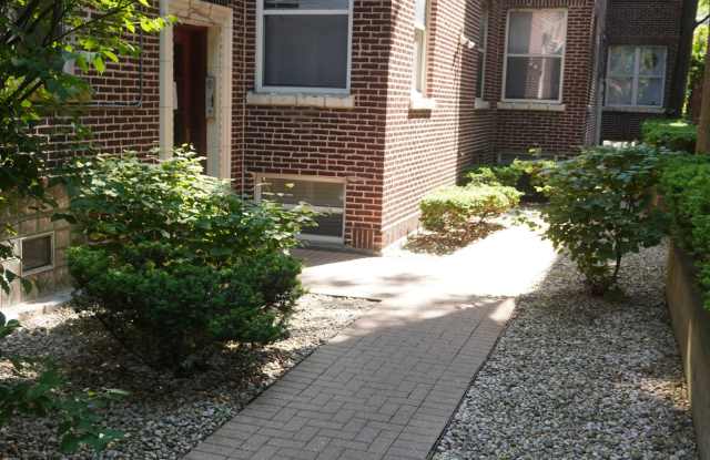 6357 North Lakewood Avenue