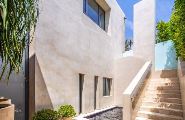 31346 Broad Beach Rd