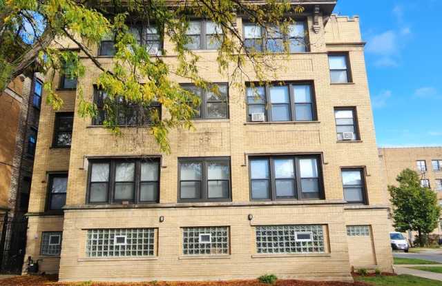 East Rogers Park One Bedroom *Income Guidelines Apply*