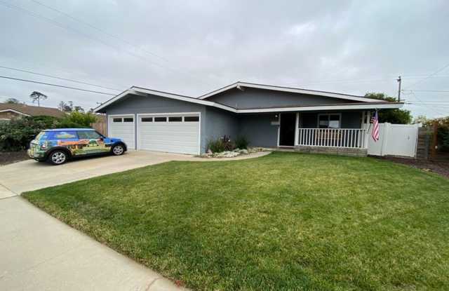 Custom Home in Country Club Estates!