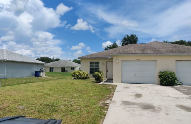 4542 28th St. SW - 4542 28th St SW, Lehigh Acres, FL 33973