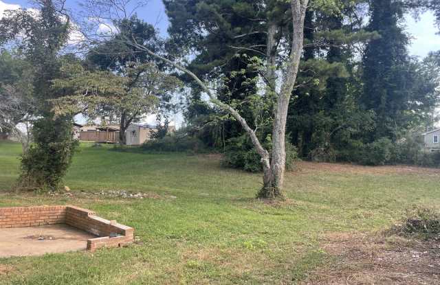 3753 Columbia Parkway