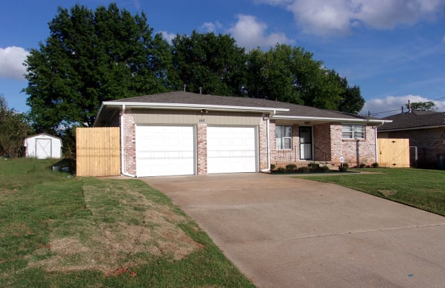 144 N King Ave - 144 North King Avenue, Midwest City, OK 73130