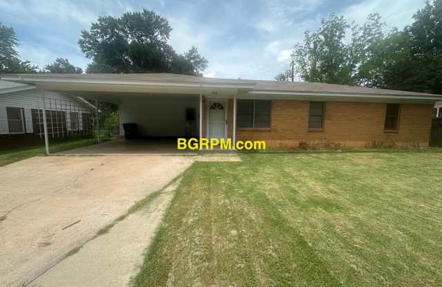 3 BD, 1 1/2 BA, in Jacksonville,
