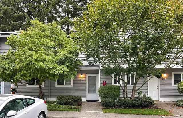 Charming Bothell Condo in a Fantastic Location!