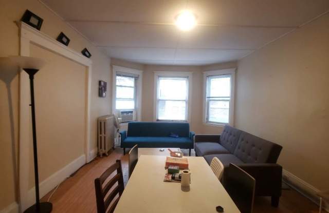 Comm  Allston MBTA GL(B) + Prime Location