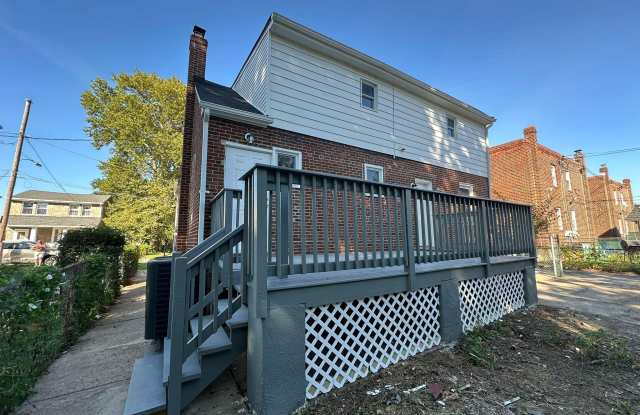 936 OAKMONT Street unit: 2