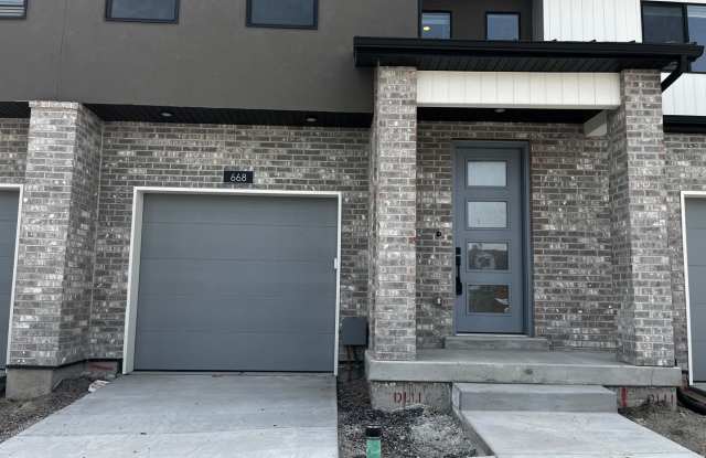 BRAND NEW Gorgeous Lehi Townhomes!!! - 643 Red Berry Drive, Lehi, UT 84043