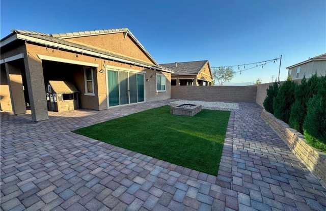 8118 Allie Hope Street