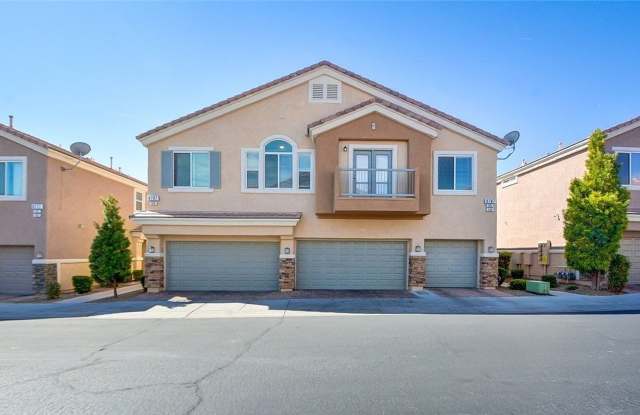 Beautiful 2 Bedroom Townhouse in Arlington Ranch