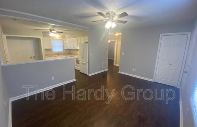 604-B Cedar Crest Dr