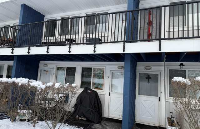 Photo of 3 Wyndover Woods Lane unit: 10