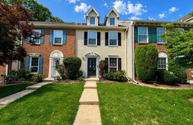207 Lindsey Court