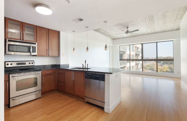 Photo of Bright, Contemporary 1/1 Condo in Grant Park w/ City Views!