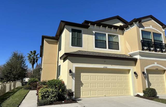 Spacious 3BR/2.5BA Citrus Park Townhome located in the gated community of West Lake - 11502 Crowned Sparrow Lane, Westchase, FL 33626