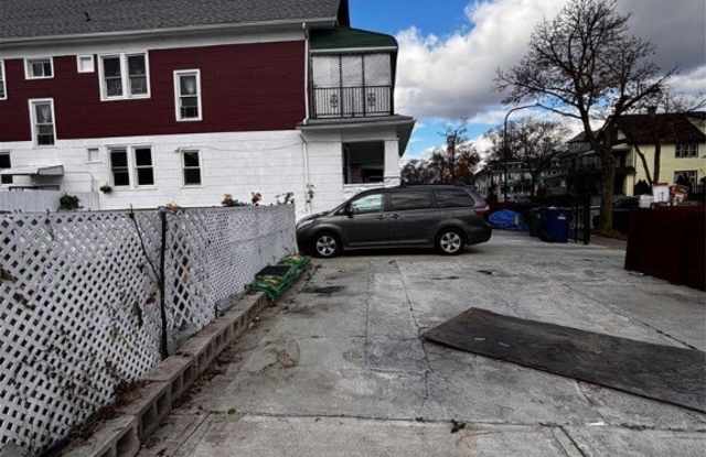 432 Wohlers Avenue unit: 1