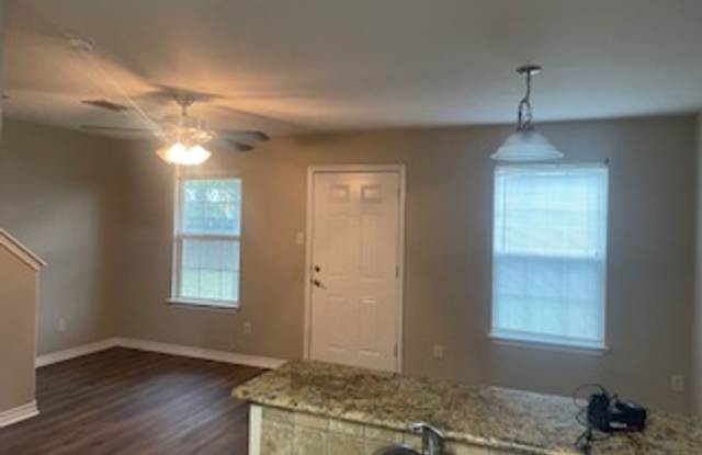 3/2/1 Toen Home close to Tarleton