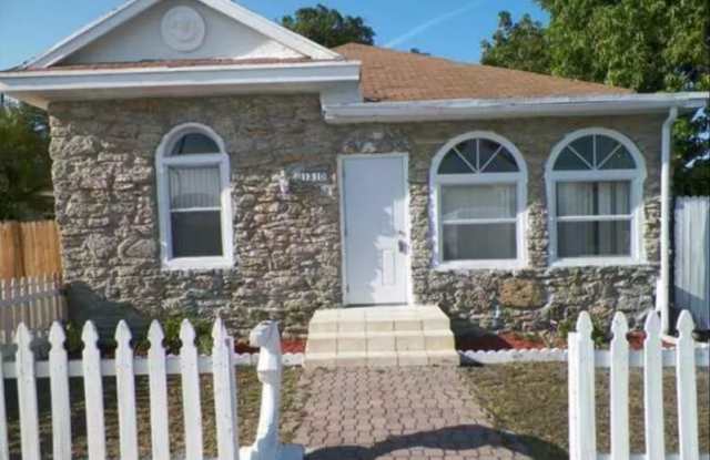Photo of 1310 W 25th Street, Unit 2