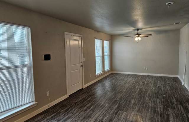 6802 Lonesome Dove Ln