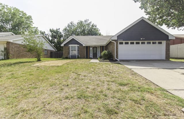 5005 South Prairieview - 5005 South Prairieview Court, Arlington, TX 76017