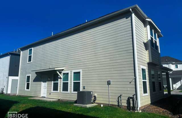 335 Huisache St, Lake Jackson, TX 77566