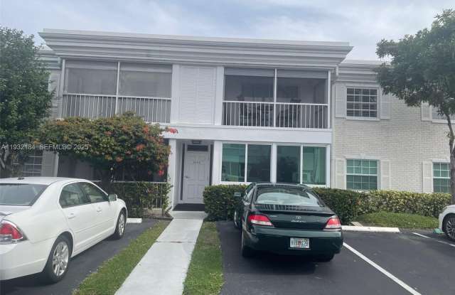 Photo of 6405 Bay Club Dr