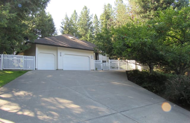 2600 E Lookout Dr - 2600 East Lookout Drive, Kootenai County, ID 83815