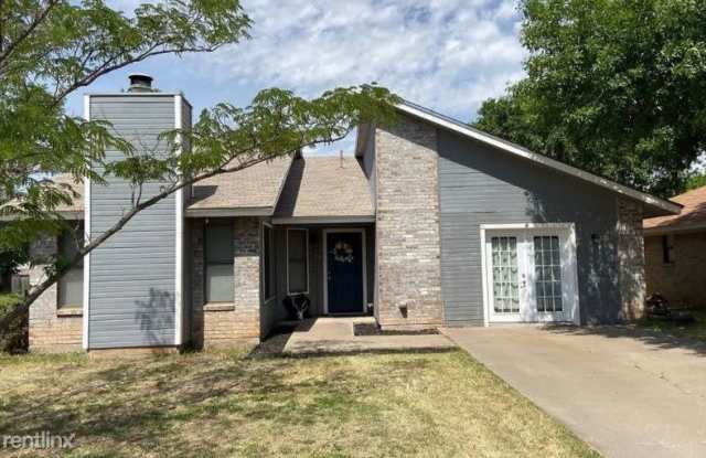 8026 bonnie cir - 8026 Bonnie Circle, Abilene, TX 79606