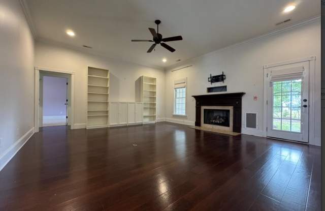 428 N Belvedere Drive