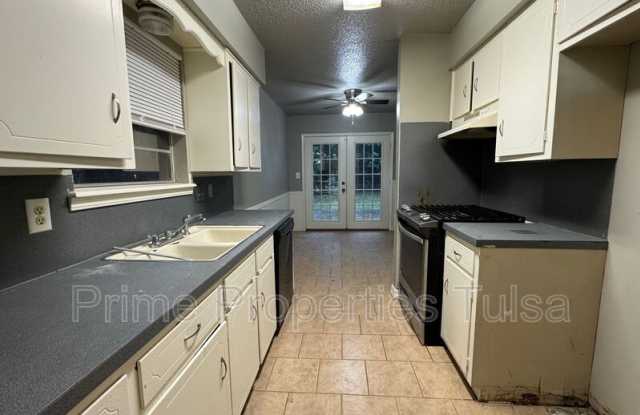 10853 E. 33rd Pl. S.