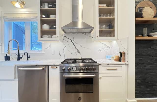 164 Glenwood Avenue unit: 201