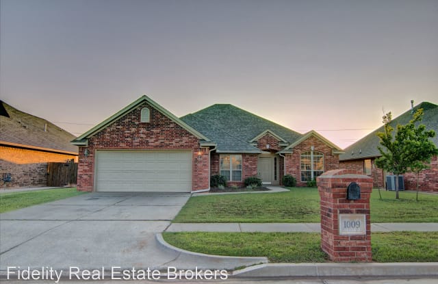 1009 Kelsi Drive - 1009 Kelsi Drive, Moore, OK 73160