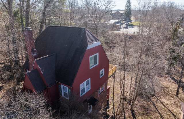 228 Crawford Street - B