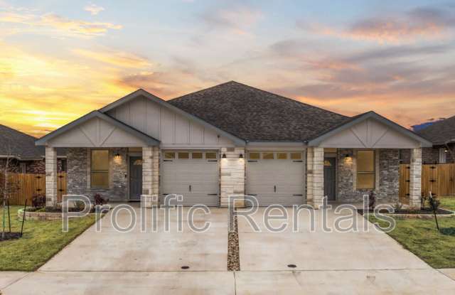 5219 Rose Garden Loop - 1