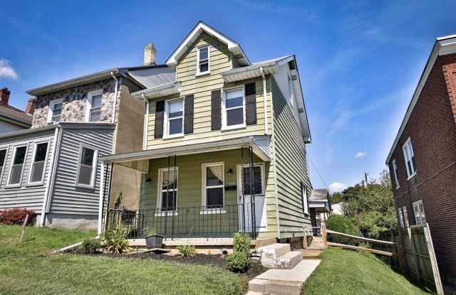 128 E 9TH AVENUE - 128 East 9th Avenue, Conshohocken, PA 19428