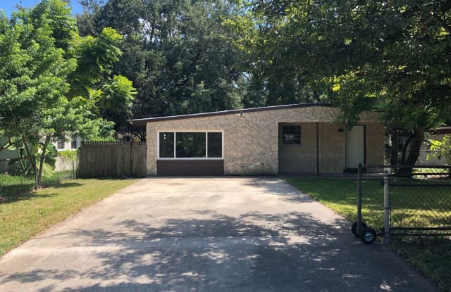 312 Dorothy Avenue - 312 Dorothy Avenue, Holly Hill, FL 32117