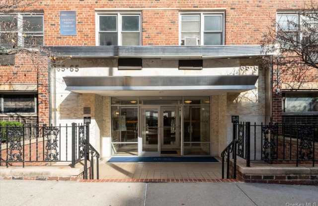 Photo of 65-65 Wetherole Street unit: 4M