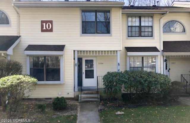 1004 Arlington Drive