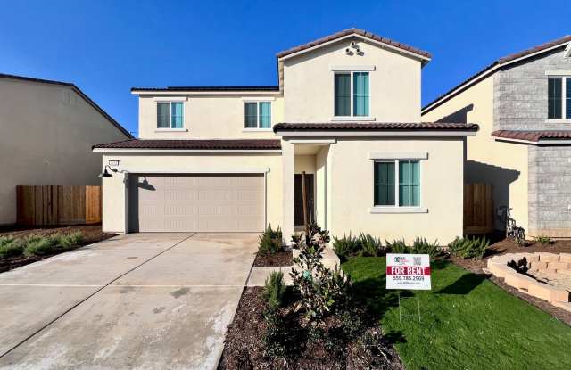 $3,095 Ashlan  Highland, 5 Bedroom House - Buckingham Ave, Clovis - Solar Panels