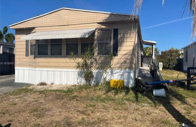 11764 Leeward Pl