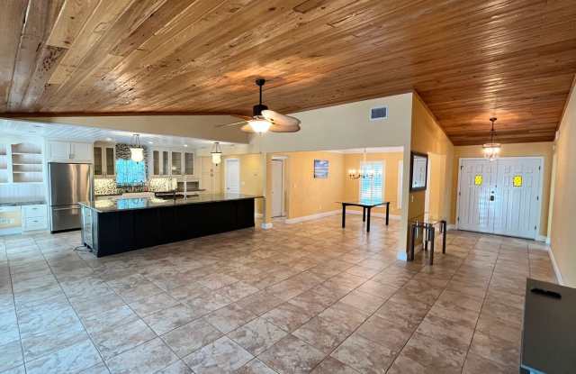 Photo of 489 CARRIAGE RD
