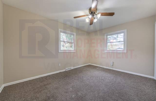 Photo of 1522 E 172nd St,